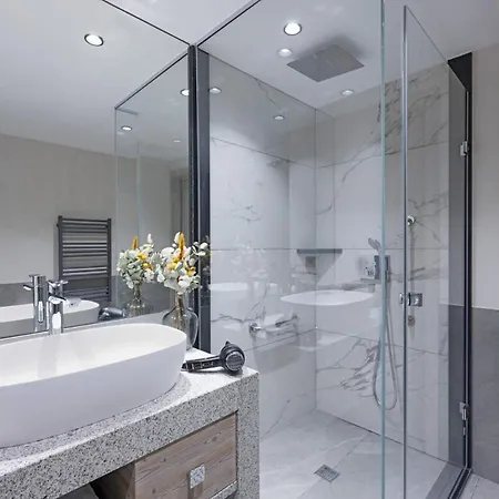 Mgm & Residences - De Joy Apartmanhotel 5*
